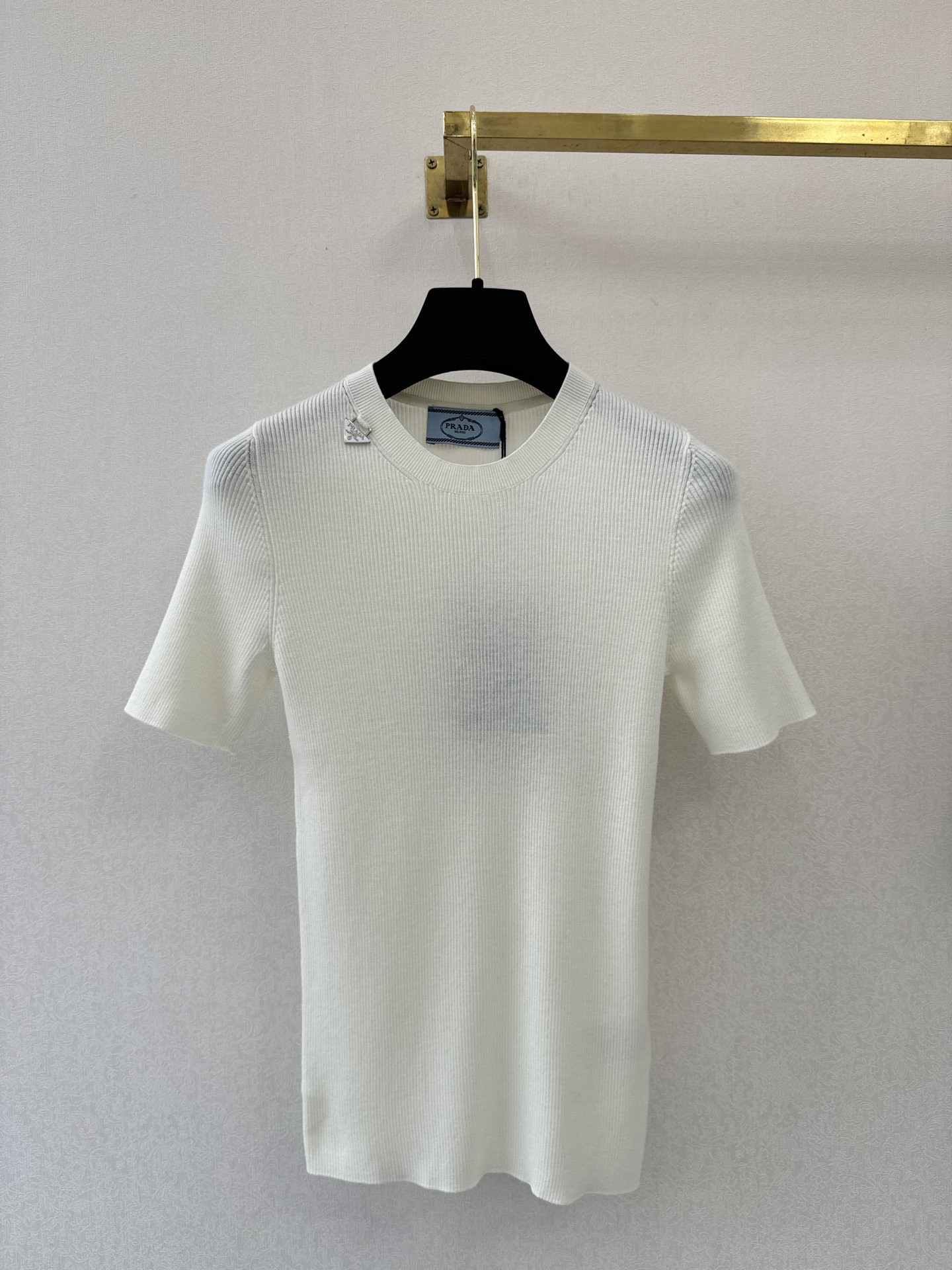 普拉达新品🆕🆕圆领短袖💗💗实拍图🆕四色3码