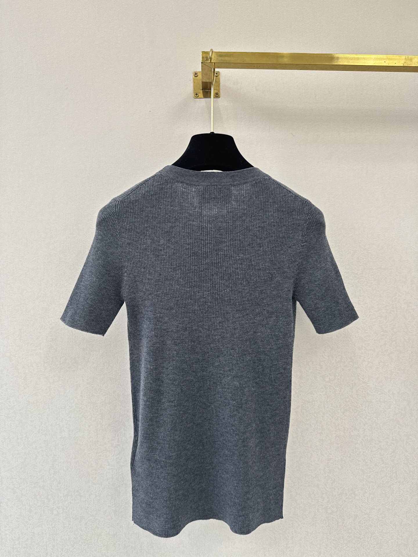 普拉达新品🆕🆕圆领短袖💗💗实拍图🆕四色3码