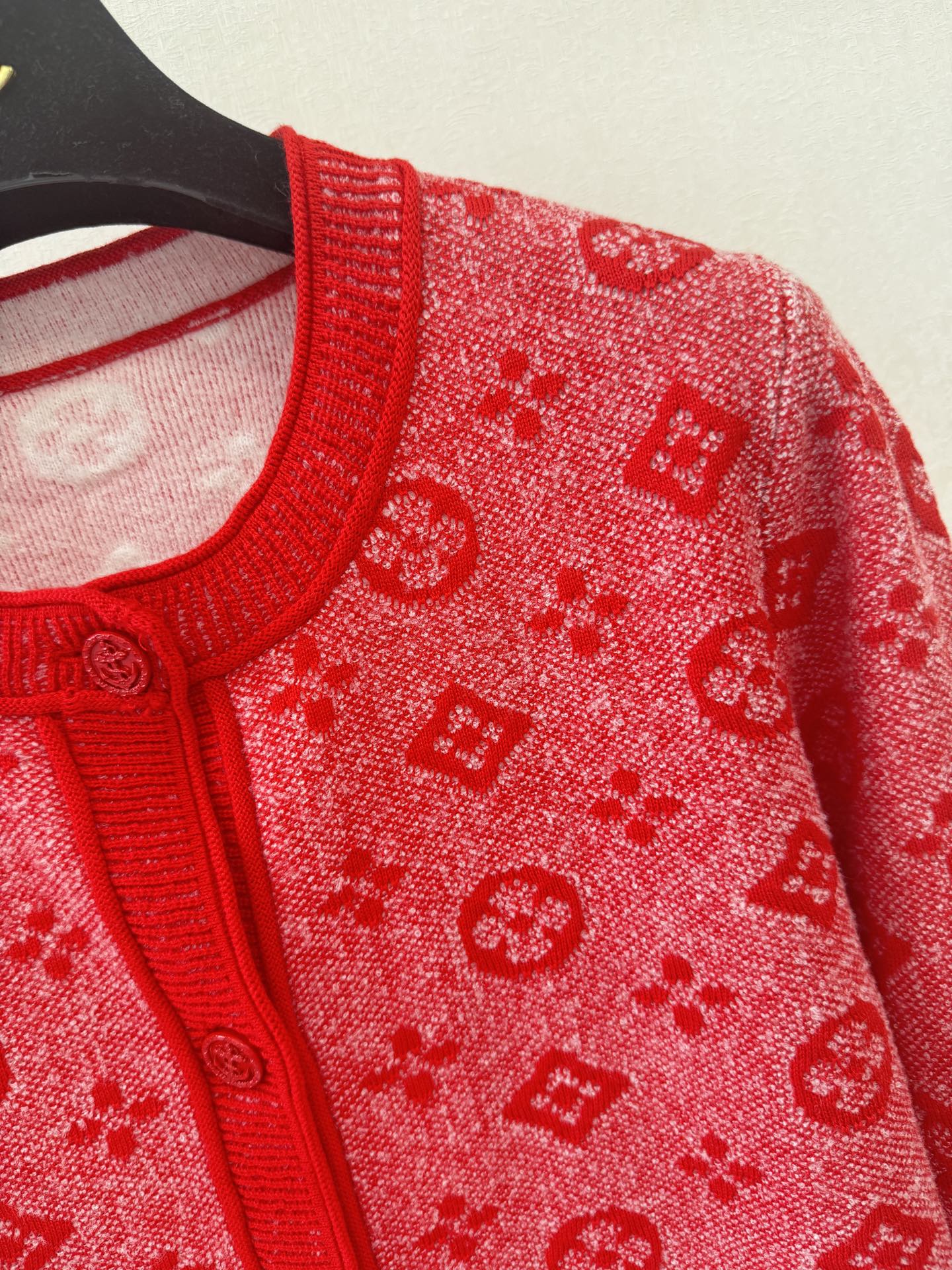 LV高版本新品🆕🆕圆领开衫💗💗实拍图🆕🆕