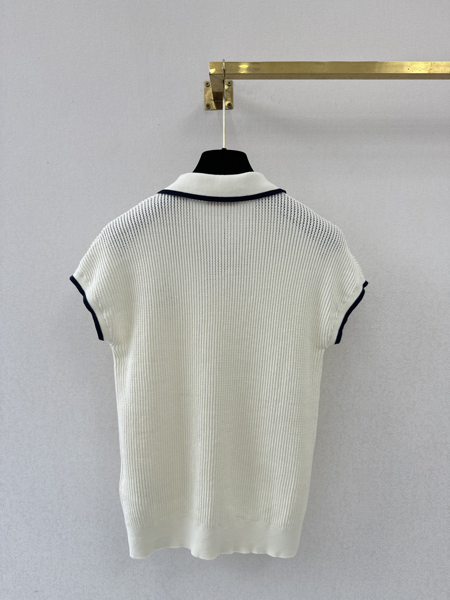 华伦天奴🆕🆕翻领坎肩背心💗💗实拍图🆕两色3码