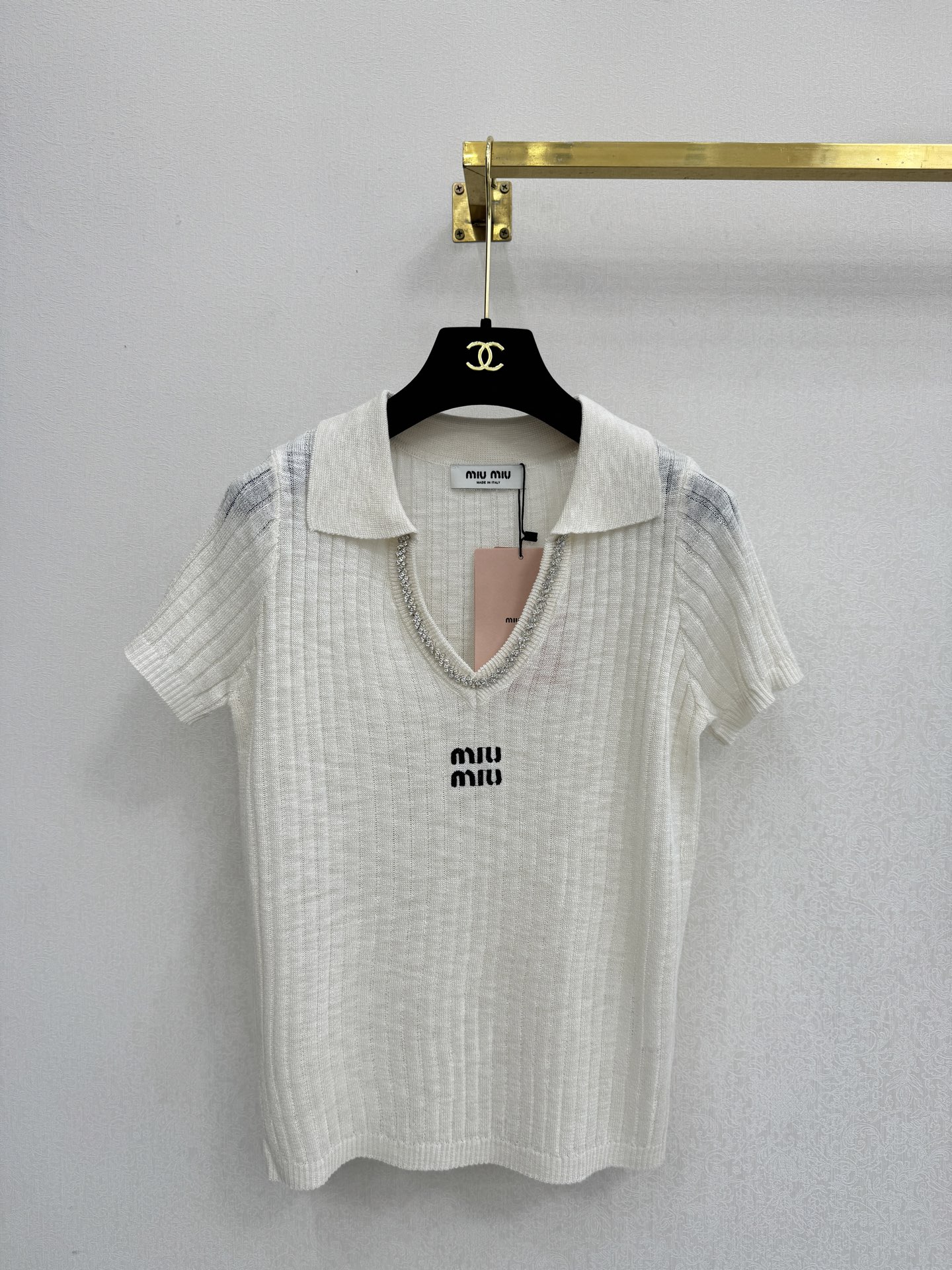 缪缪新品🆕🆕V领短袖💗💗实拍图🆕🆕