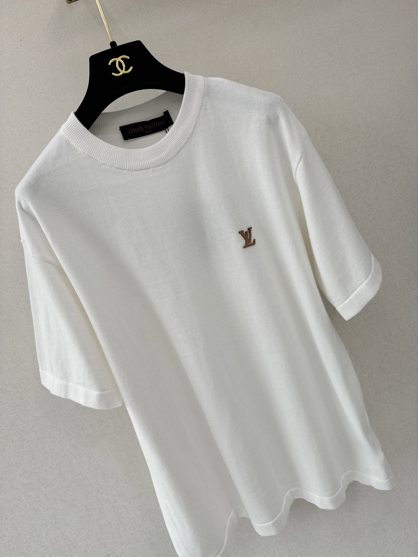 LV新品🆕🆕圆领短袖💗💗实拍图🆕🆕两色4码