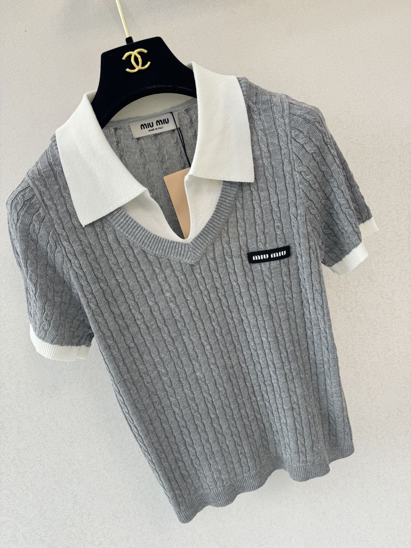 缪缪新品🆕🆕V领套头💗💗实拍图🆕🆕两色3码