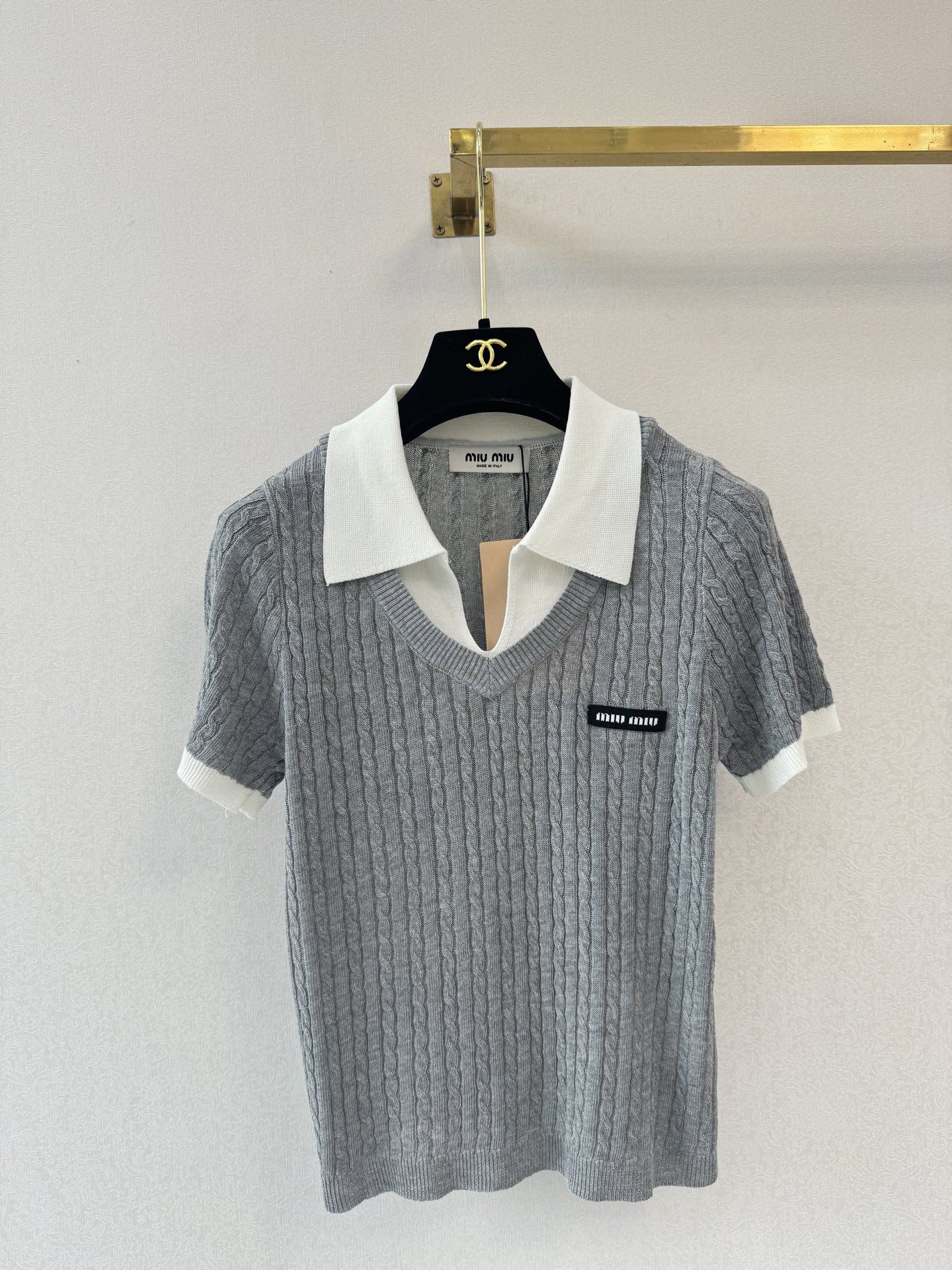 缪缪新品🆕🆕V领套头💗💗实拍图🆕🆕两色3码