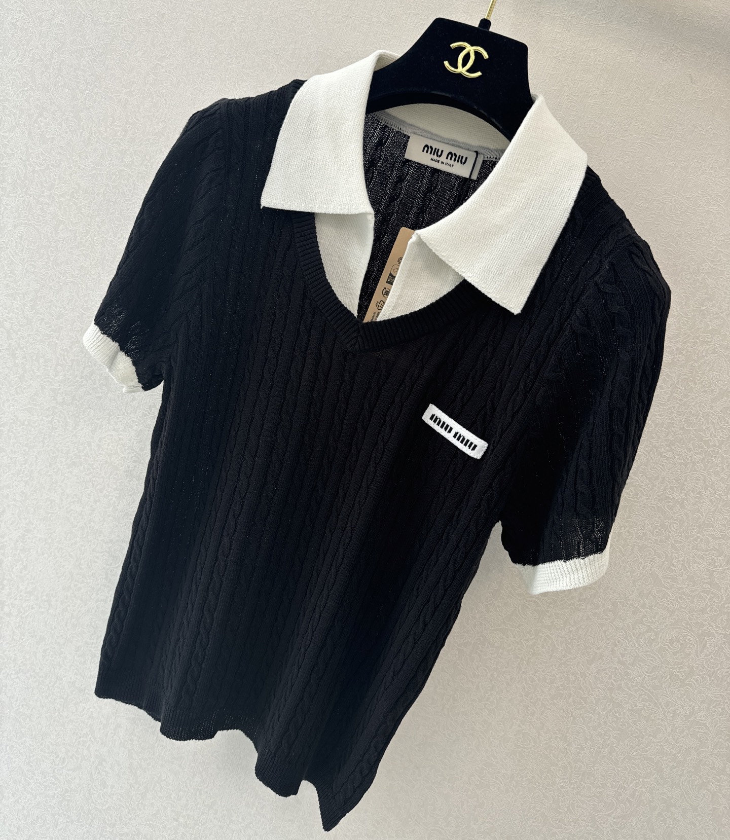 缪缪新品🆕🆕V领套头💗💗实拍图🆕🆕两色3码