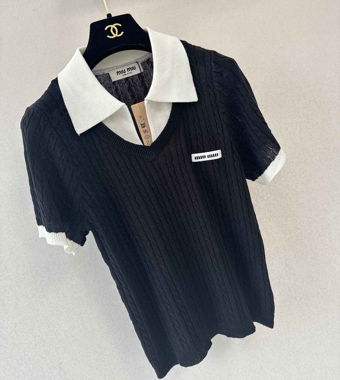 缪缪新品🆕🆕V领套头💗💗实拍图🆕🆕两色3码