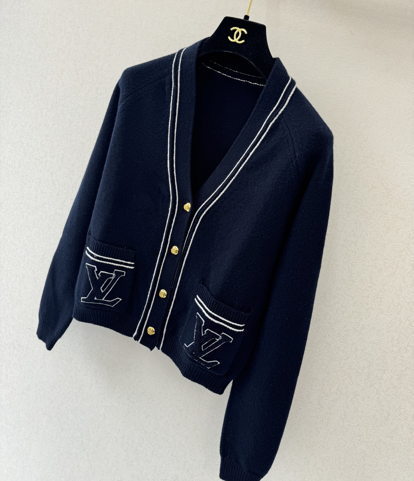 LV高版本新品🆕🆕V领开衫💗💗实拍图🆕🆕