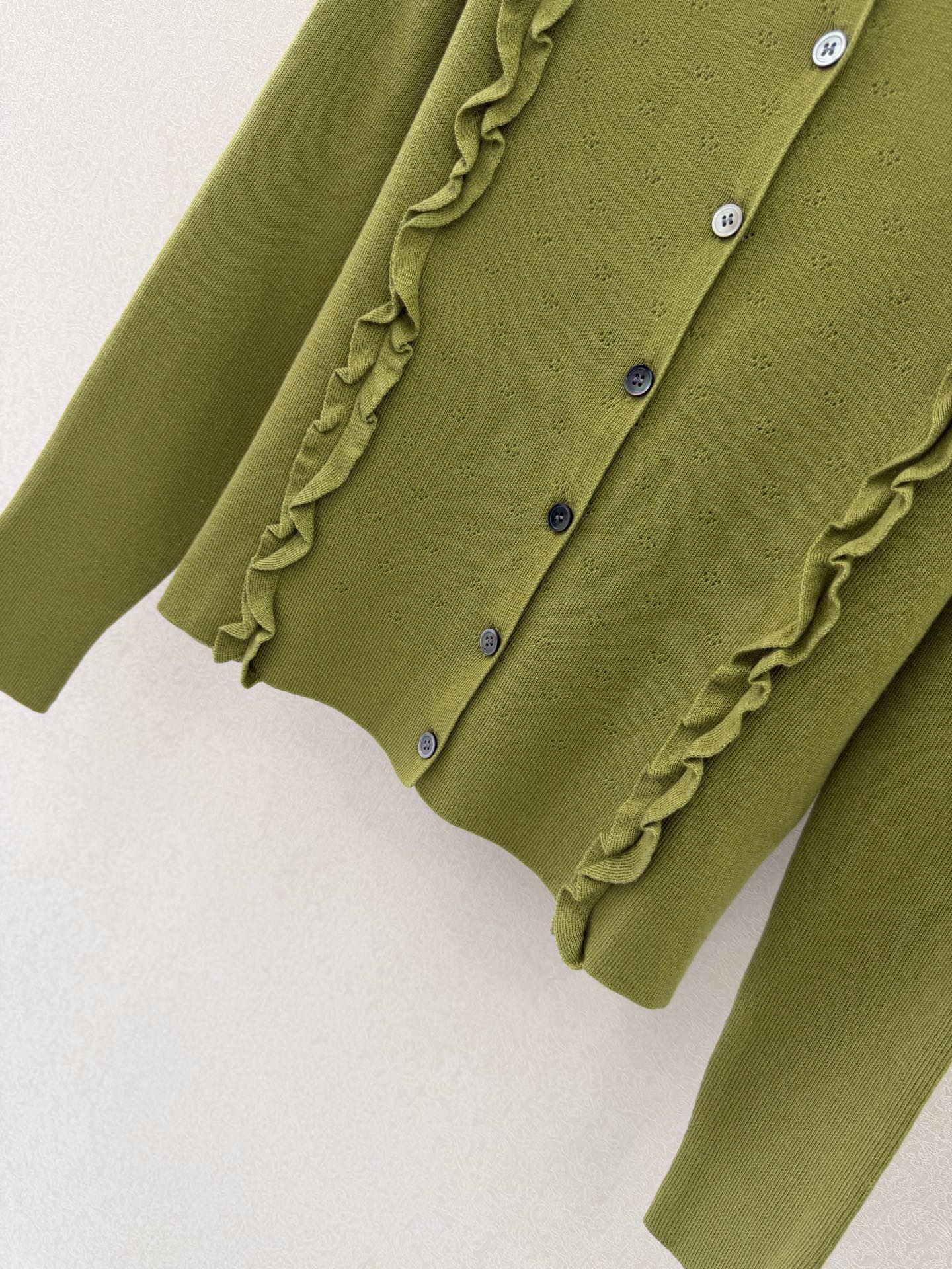 缪缪新品🆕🆕翻领长袖开衫💗💗实拍图🆕🆕两色3码