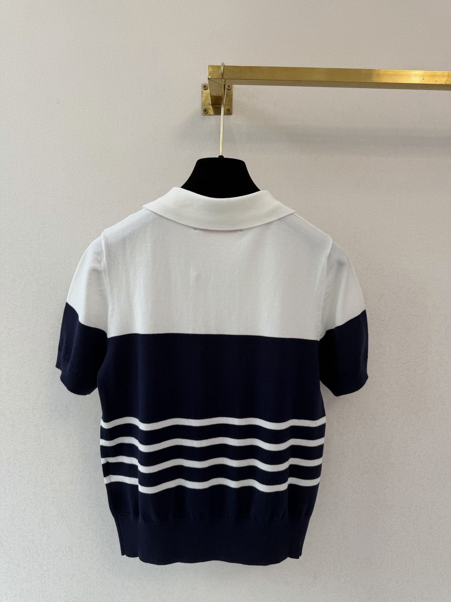 华伦天奴新品🆕🆕Polo领短袖💗💗实拍图🆕🆕两色3码