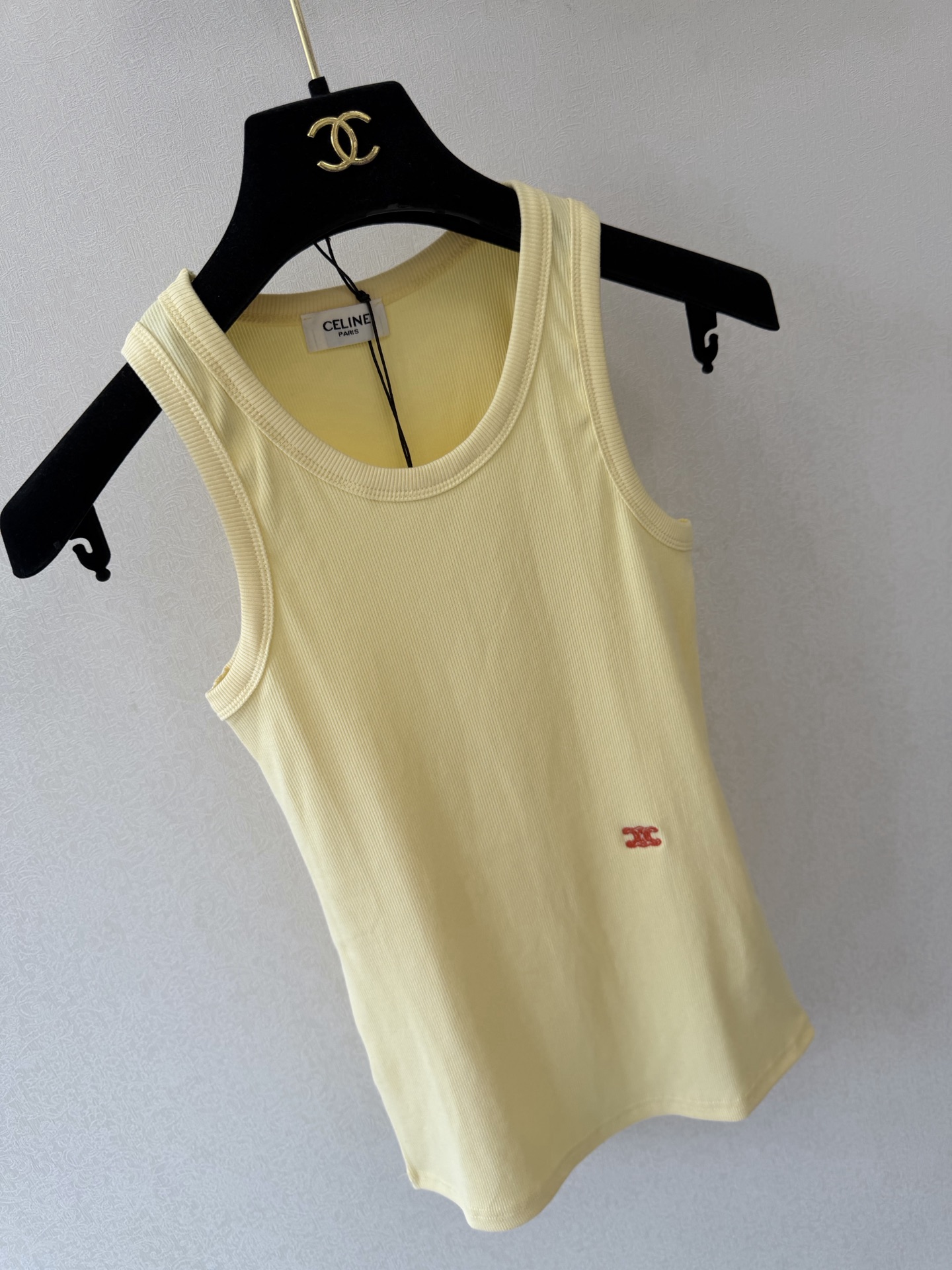 赛琳新品🆕🆕背心💗💗实拍图🆕🆕三色3码