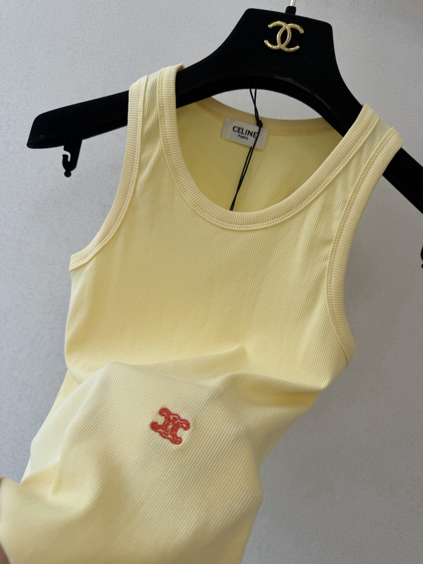 赛琳新品🆕🆕背心💗💗实拍图🆕🆕三色3码