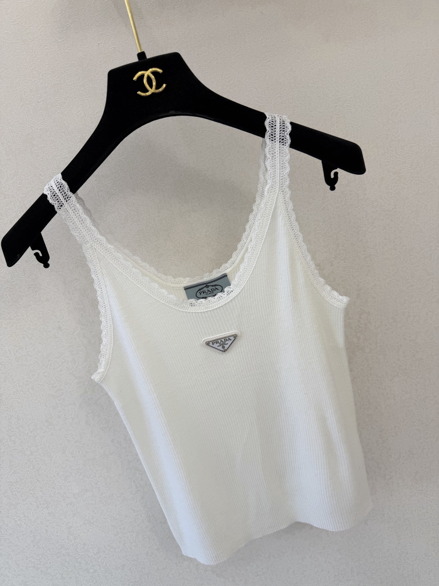 普拉达新品🆕🆕背心💗💗实拍图🆕🆕两色3码