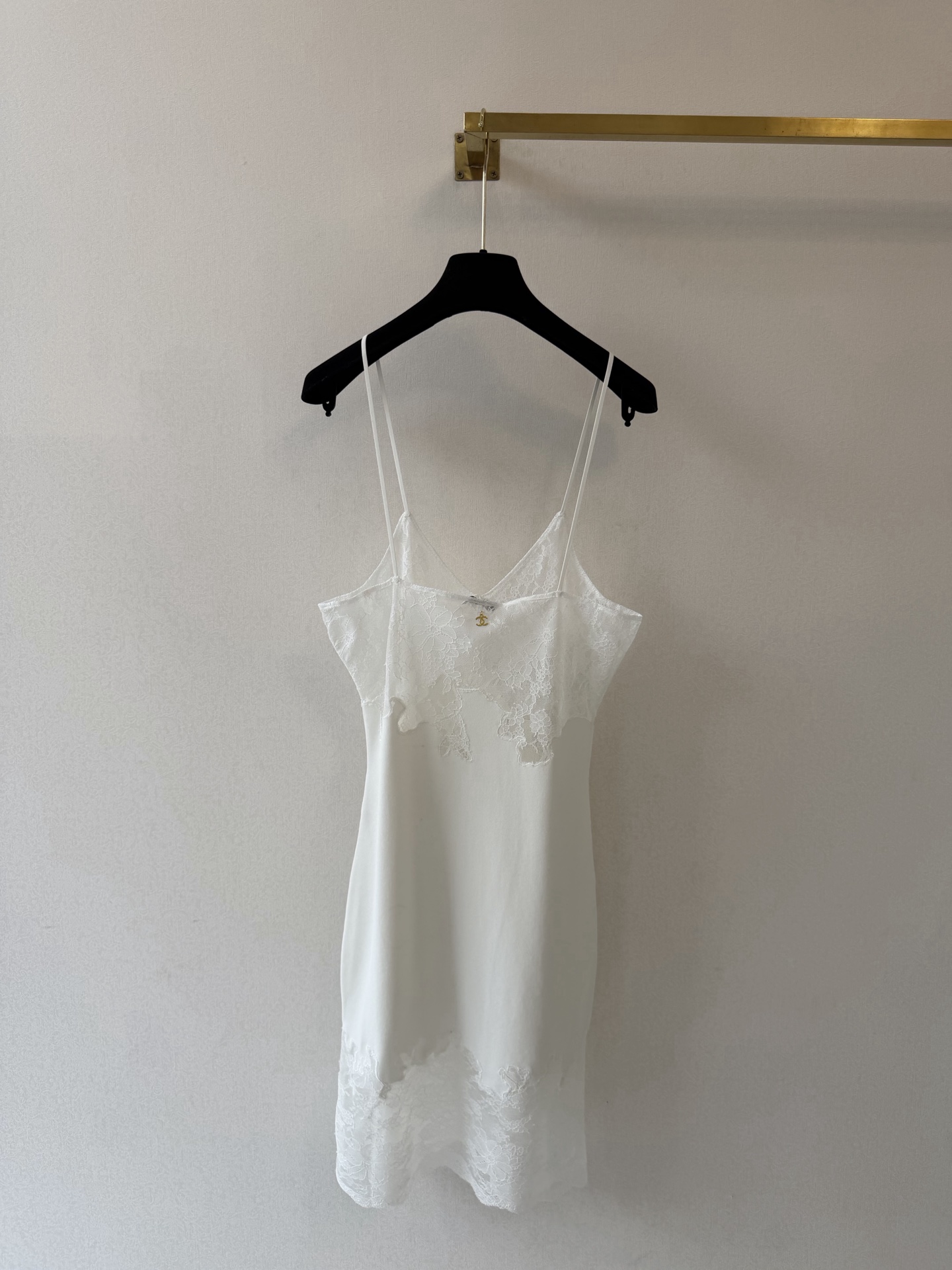 小香新品🆕🆕吊带裙💗💗实拍图🆕🆕三色3码