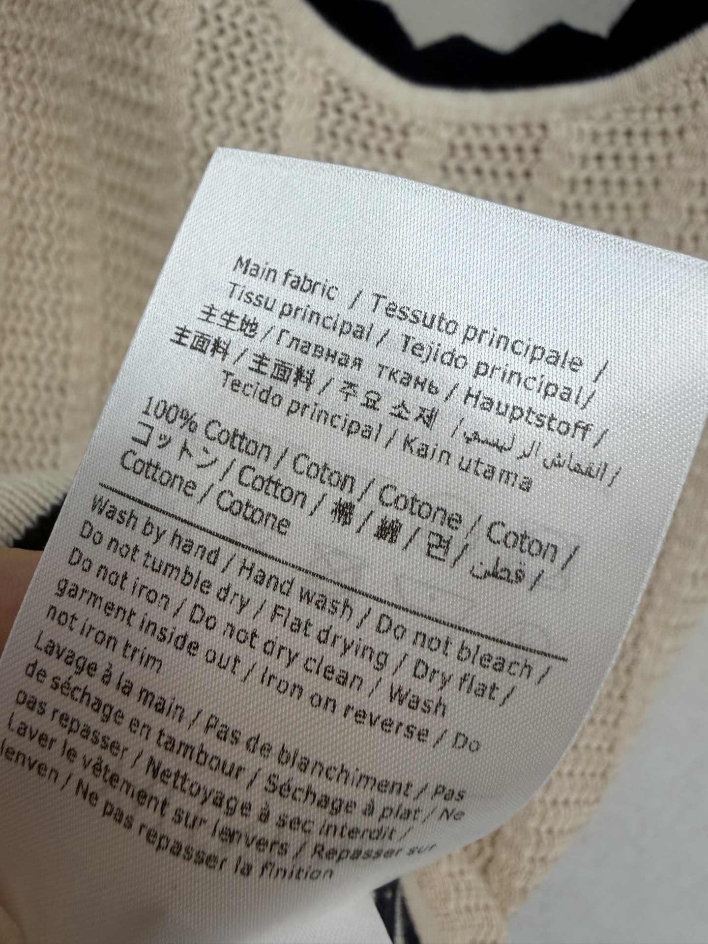 华伦天奴新品🆕🆕背心💗💗实拍图🆕🆕两色3码