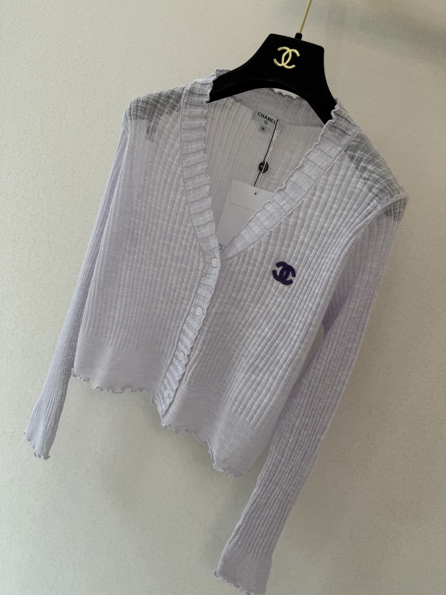 小香新品🆕🆕V领小开衫💗💗实拍图🆕🆕两色3码