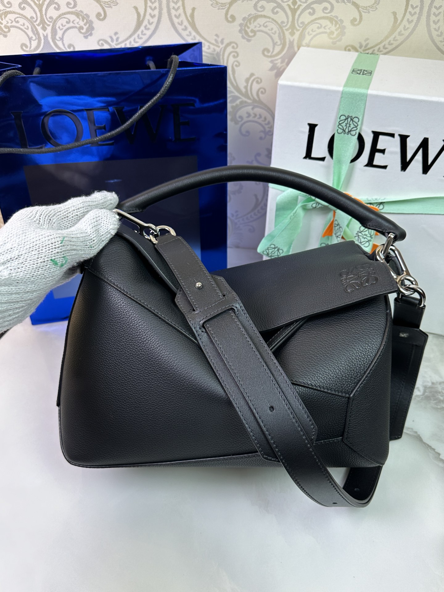 LOEWE Nouveau Puzzle Edge 𝟐𝟗 taille moyenne - qualité supérieure