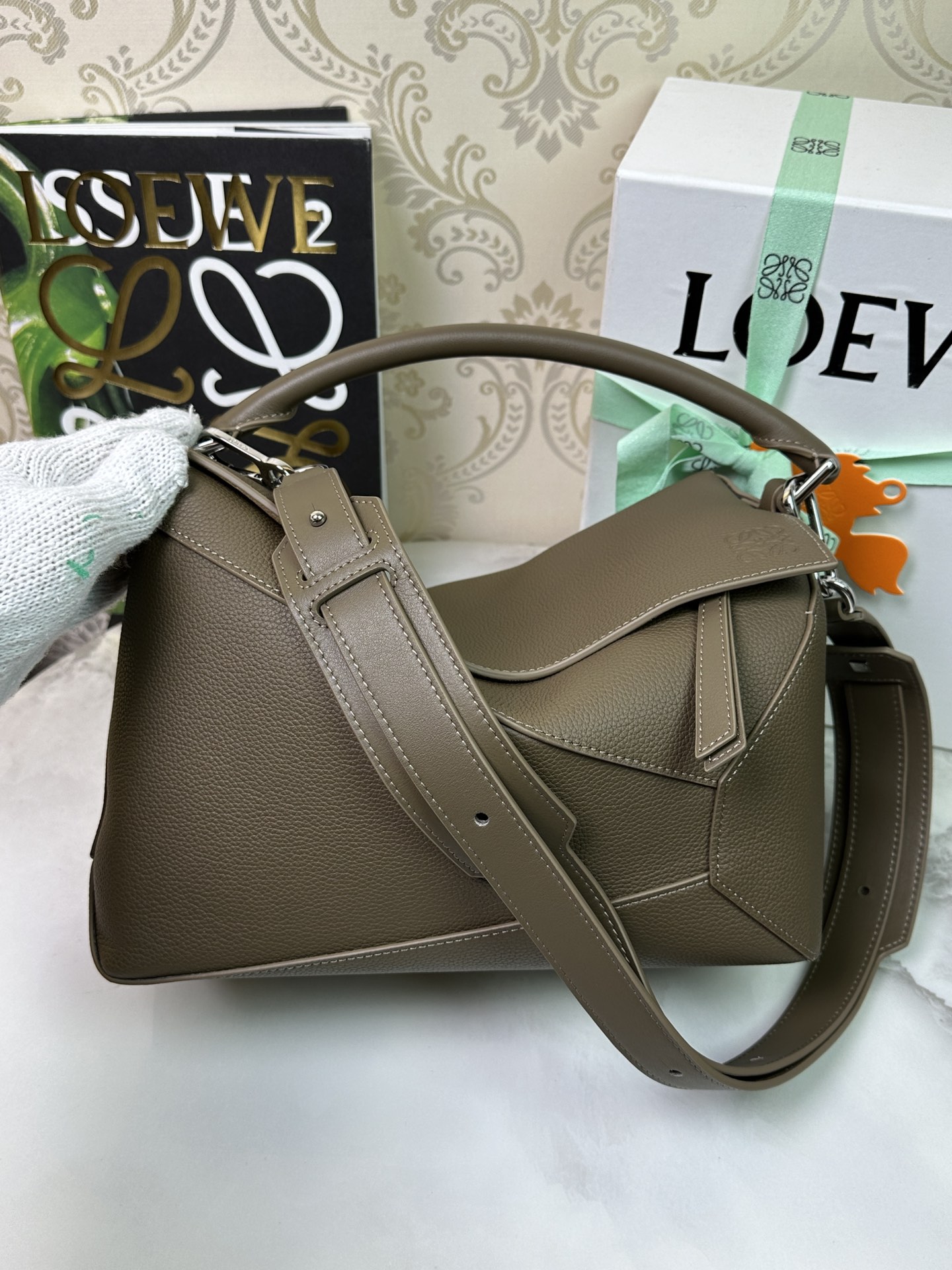 LOEWE Nouveau Puzzle Edge 𝟐𝟗 taille moyenne - qualité supérieure