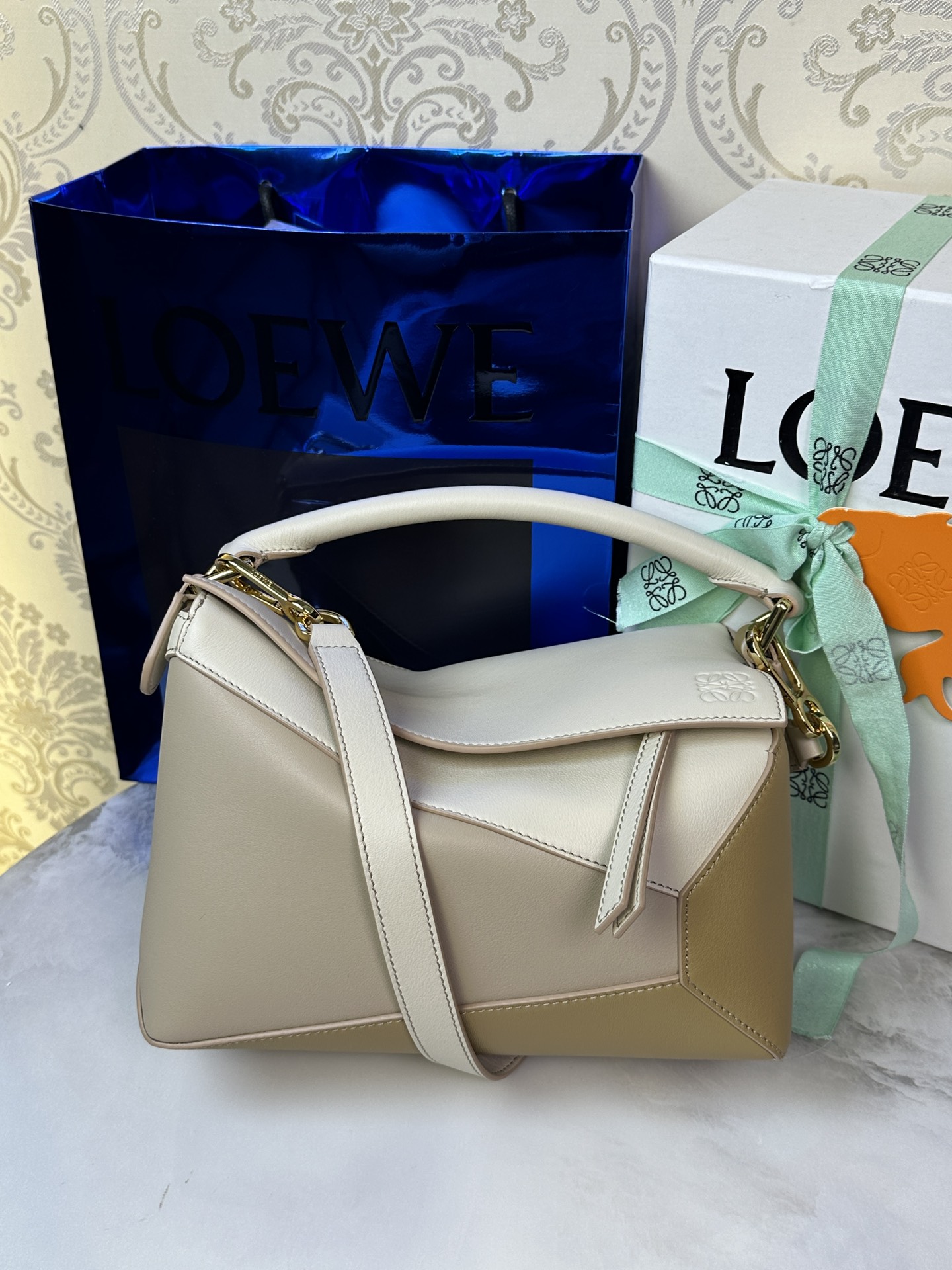 LOEWE новы малы Puzzle Edge 𝟐𝟒-вышэйшая якасць