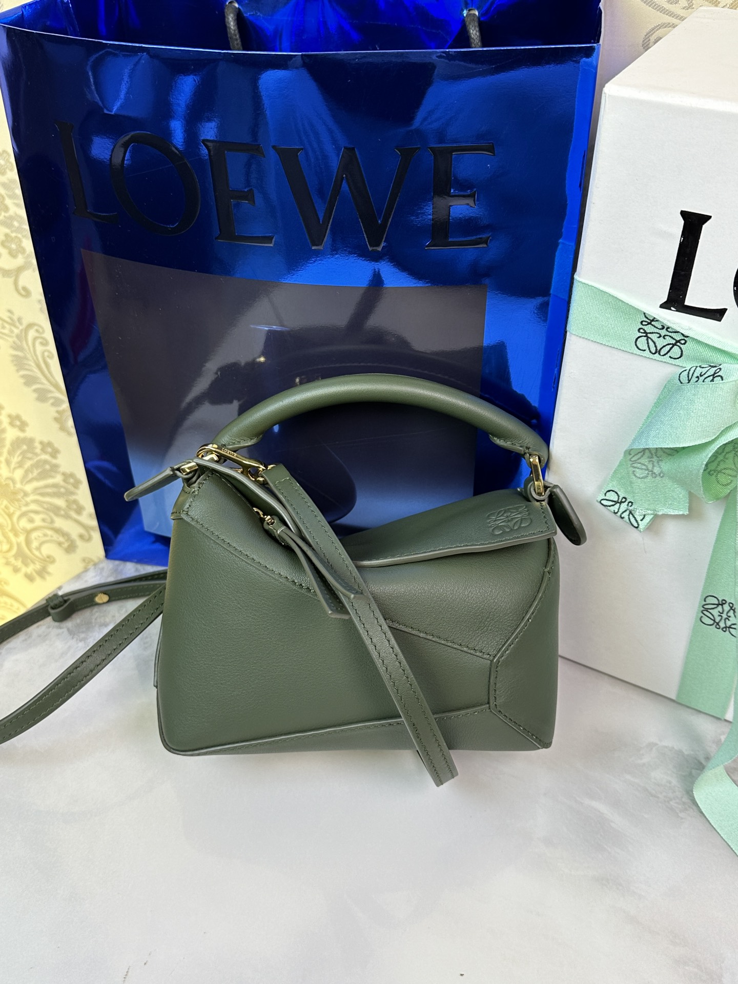 LOEWE New Mini Puzzle Edge 𝟏𝟖 - Top Quality