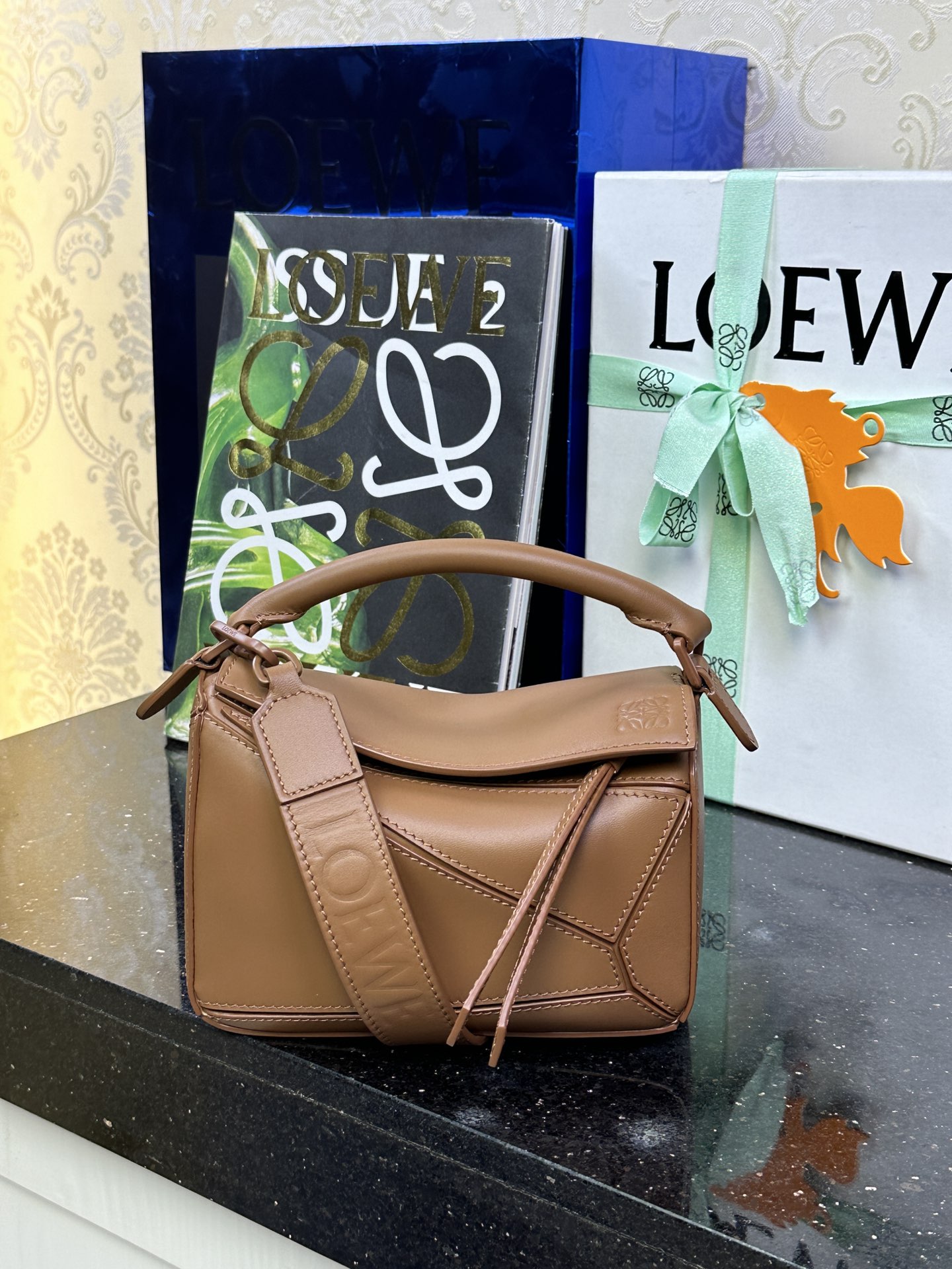 LOEWE 迷你宽肩带 Puzzle 𝟏𝟖-顶级品质