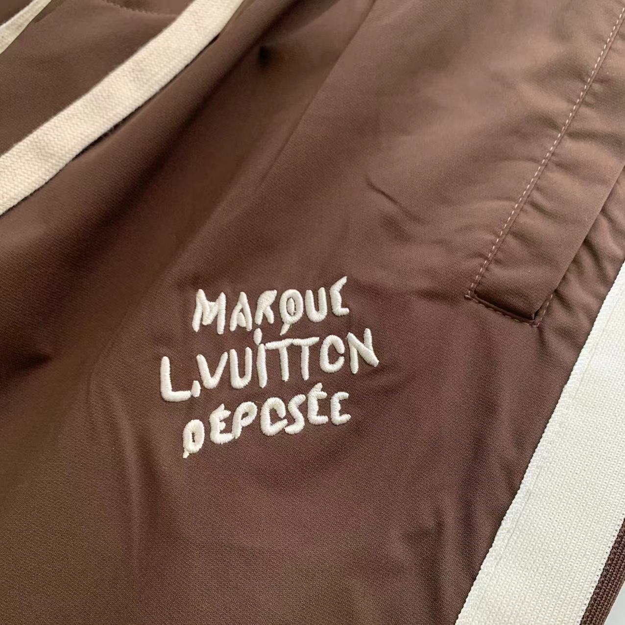  LV 驴家 2025 春夏新款 时尚休闲裤 上身舒适透气  颜色 棕 蓝 黑  码数M-3XL