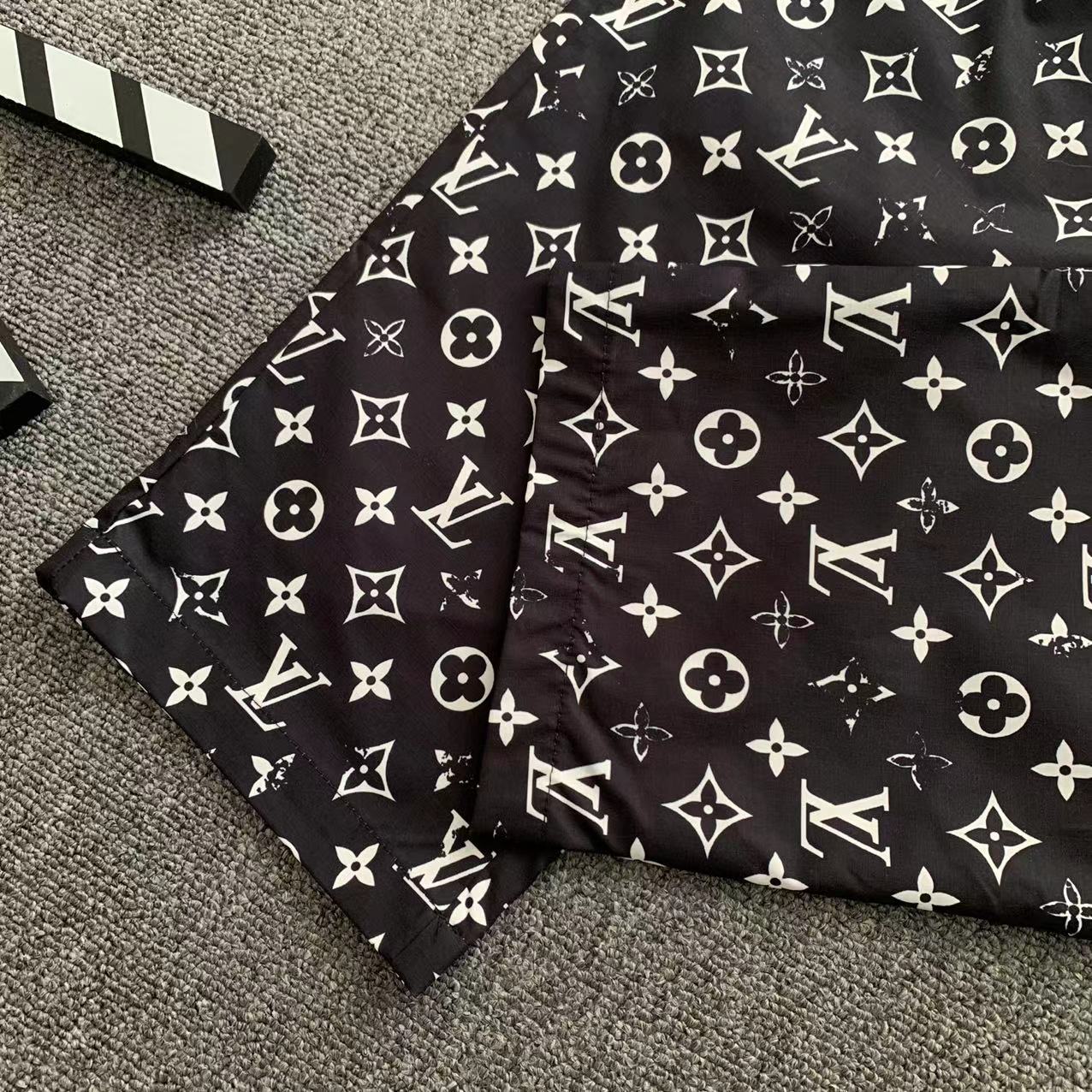  LV 驴家 2025 春夏新款 时尚休闲裤 上身舒适透气  颜色  黑色  码数M-3XL