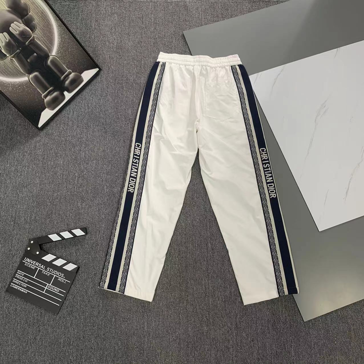  Dior 迪奥 2025 春夏新款 时尚休闲裤 上身舒适透气  颜色 白色  黑色  码数M-3XL