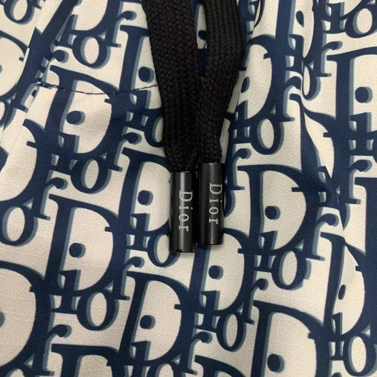  Dior 迪奥 2025 春夏新款 时尚休闲裤 上身舒适透气  颜色黑  蓝  棕   码数M-3XL