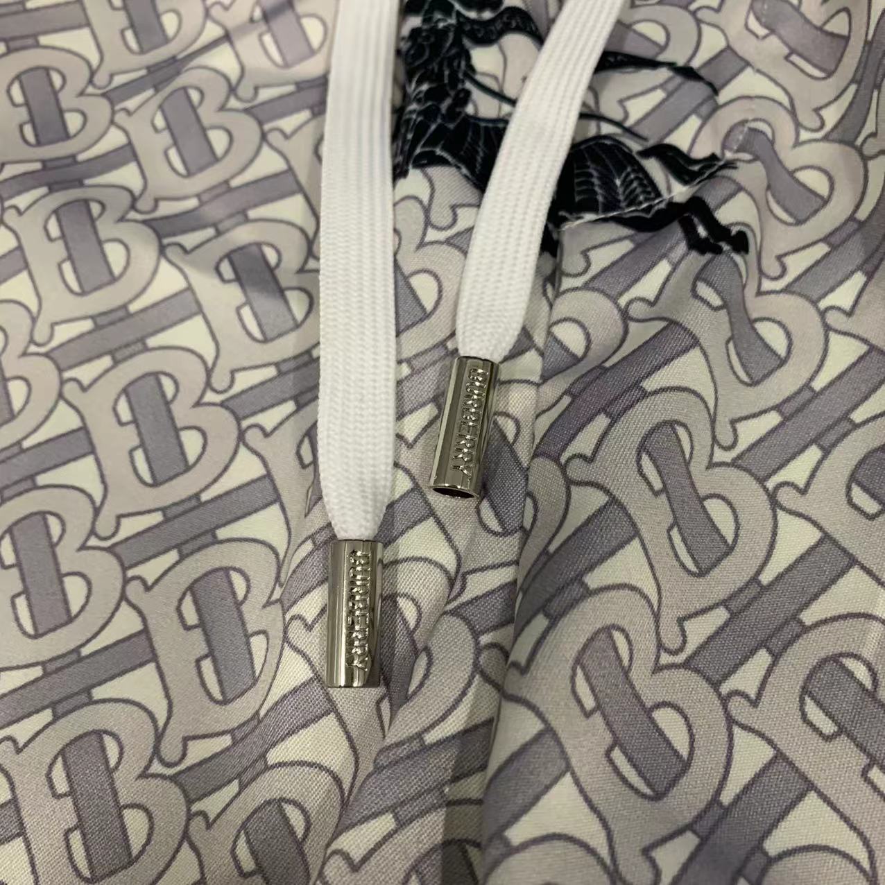  2025 夏季新款BBU  巴宝莉 印花翻领短袖衬衣套装，高端版本！定制面料 透气舒适度高 细节无可挑