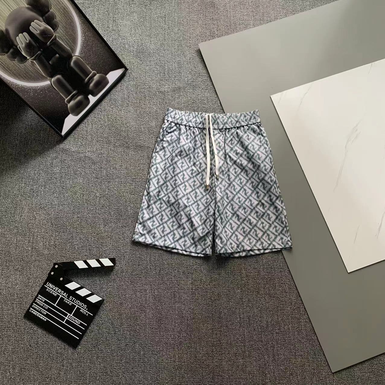  2025 夏季新款FENDI  芬迪印花翻领短袖衬衣套装，高端版本！定制面料 透气舒适度高 细节无可挑