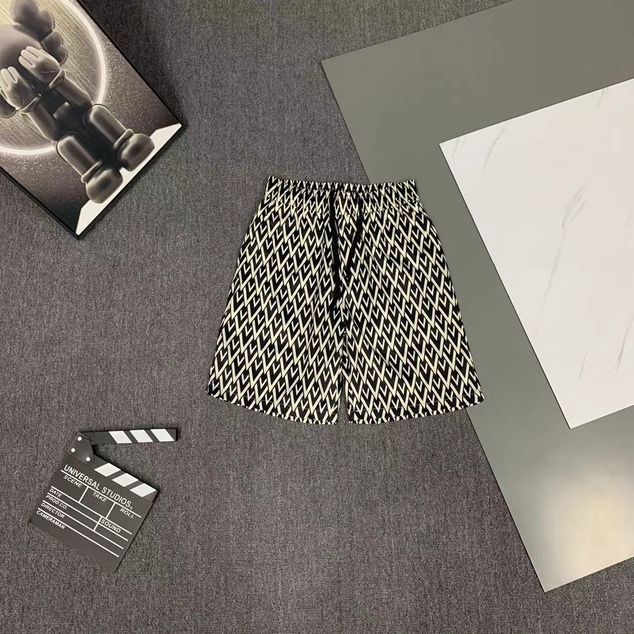  2025 夏季新款 Valentino  华伦天奴 印花翻领短袖衬衣套装，高端版本！定制面料 透气舒适