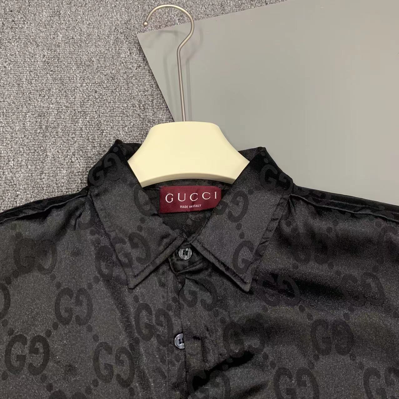  2025 夏季新款Gucci  古奇 印花翻领短袖衬衣套装，高端版本！定制面料 透气舒适度高 细节无可