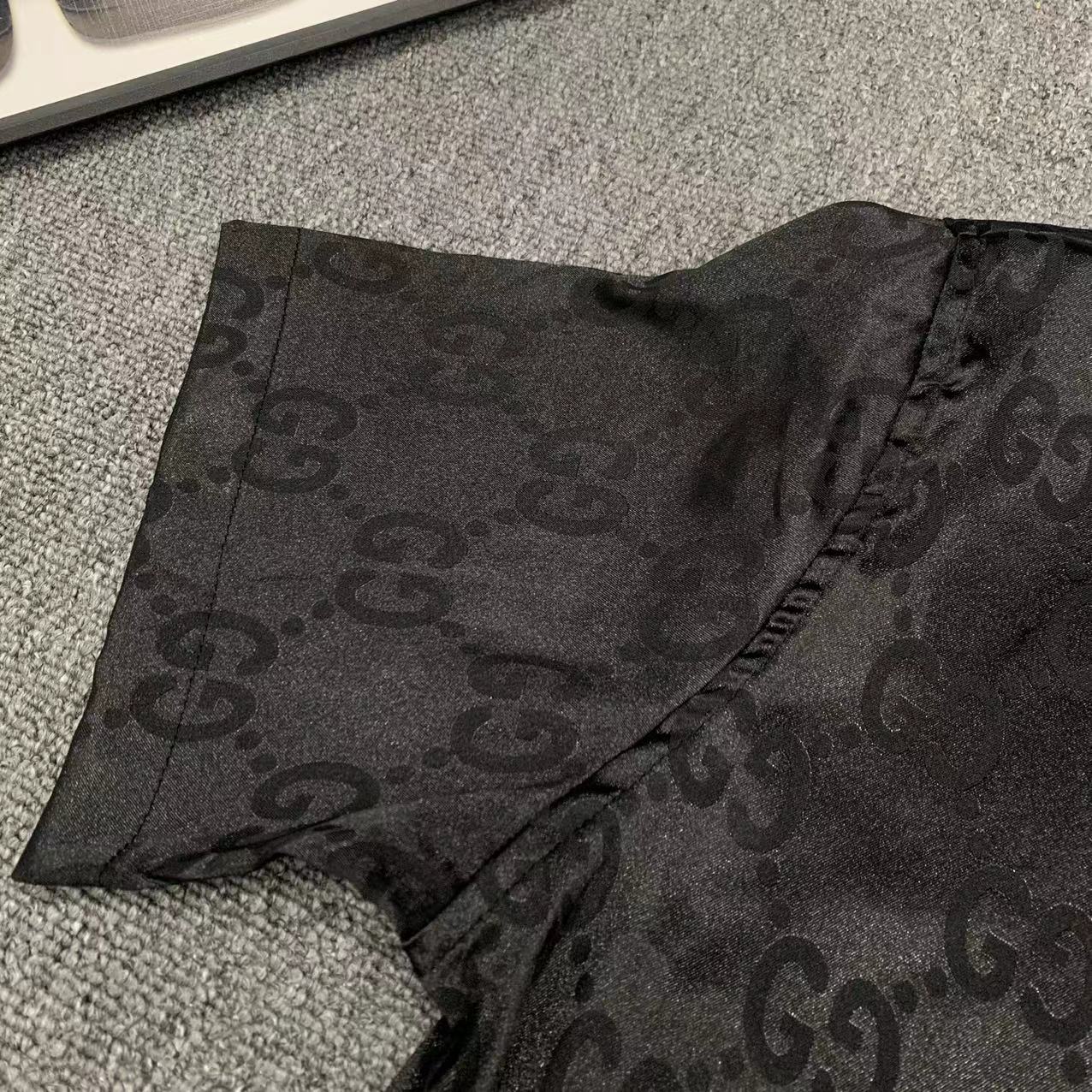  2025 夏季新款Gucci  古奇 印花翻领短袖衬衣套装，高端版本！定制面料 透气舒适度高 细节无可