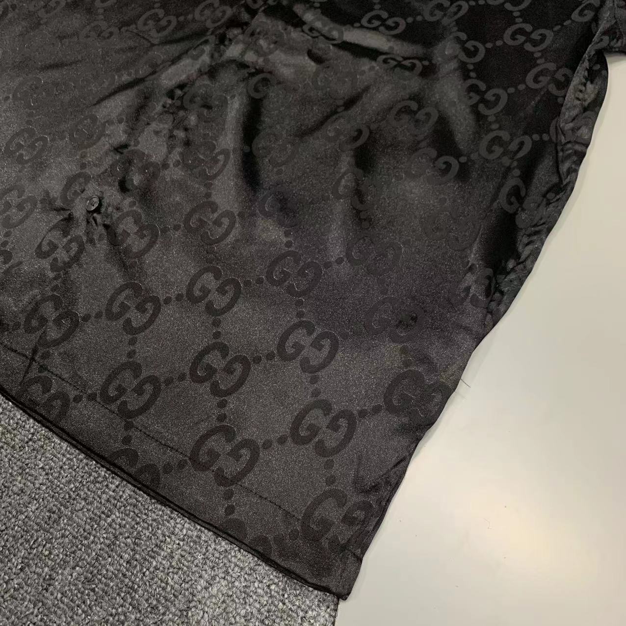  2025 夏季新款Gucci  古奇 印花翻领短袖衬衣套装，高端版本！定制面料 透气舒适度高 细节无可