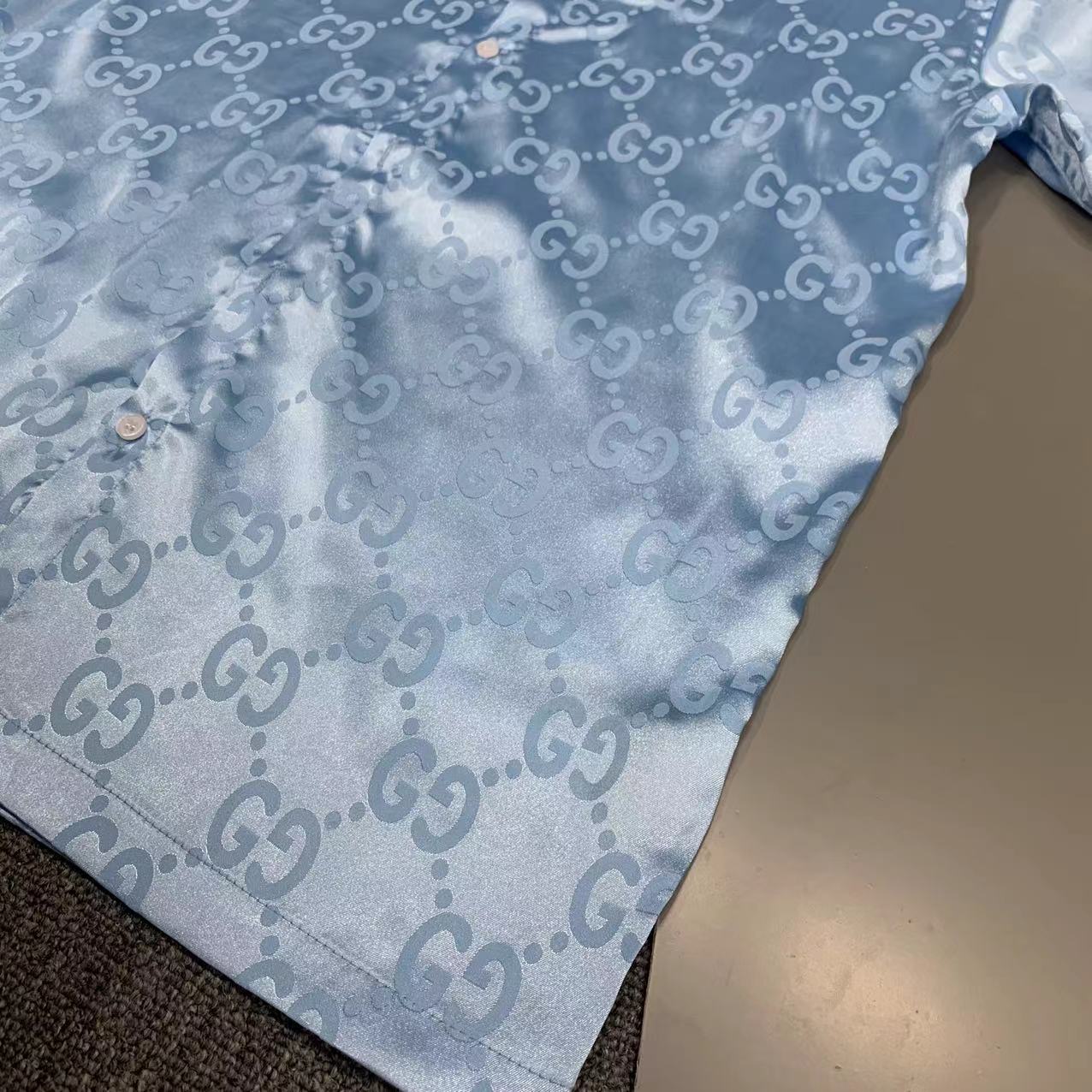  2025 夏季新款Gucci  古奇 印花翻领短袖衬衣套装，高端版本！定制面料 透气舒适度高 细节无可
