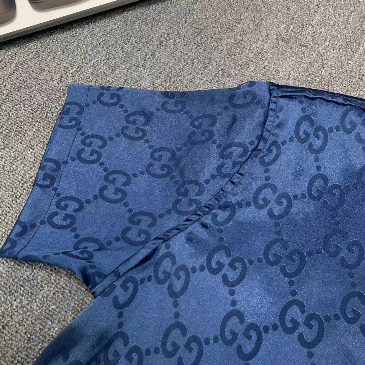  2025 夏季新款Gucci  古奇 印花翻领短袖衬衣套装，高端版本！定制面料 透气舒适度高 细节无可