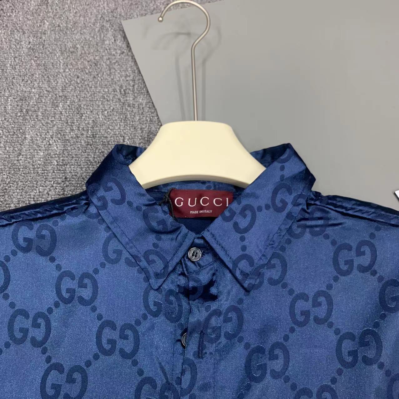  2025 夏季新款Gucci  古奇 印花翻领短袖衬衣套装，高端版本！定制面料 透气舒适度高 细节无可