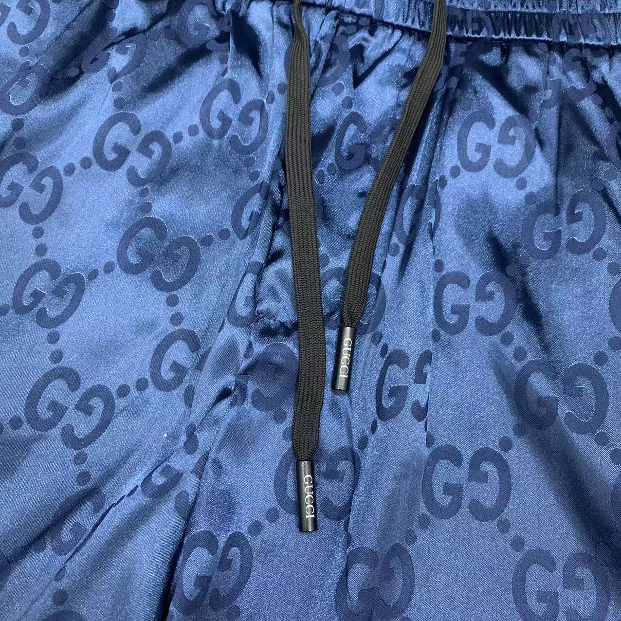  2025 夏季新款Gucci  古奇 印花翻领短袖衬衣套装，高端版本！定制面料 透气舒适度高 细节无可