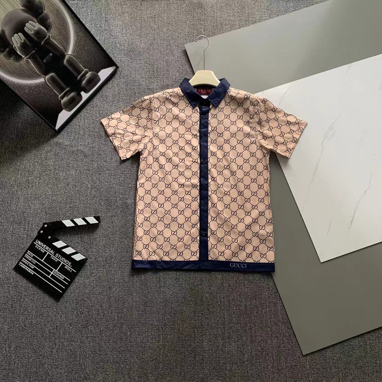  2025 夏季新款Gucci  古奇 印花翻领短袖衬衣套装，高端版本！定制面料 透气舒适度高 细节无可