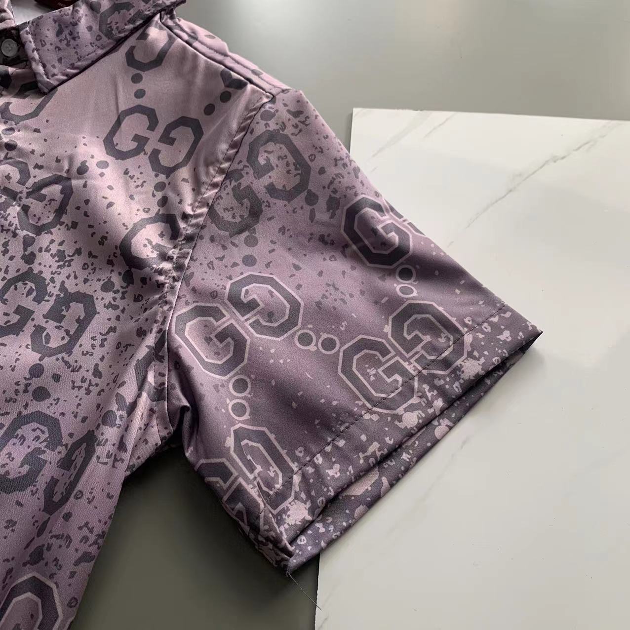  2025 夏季新款Gucci  古奇 印花翻领短袖衬衣套装，高端版本！定制面料 透气舒适度高 细节无可