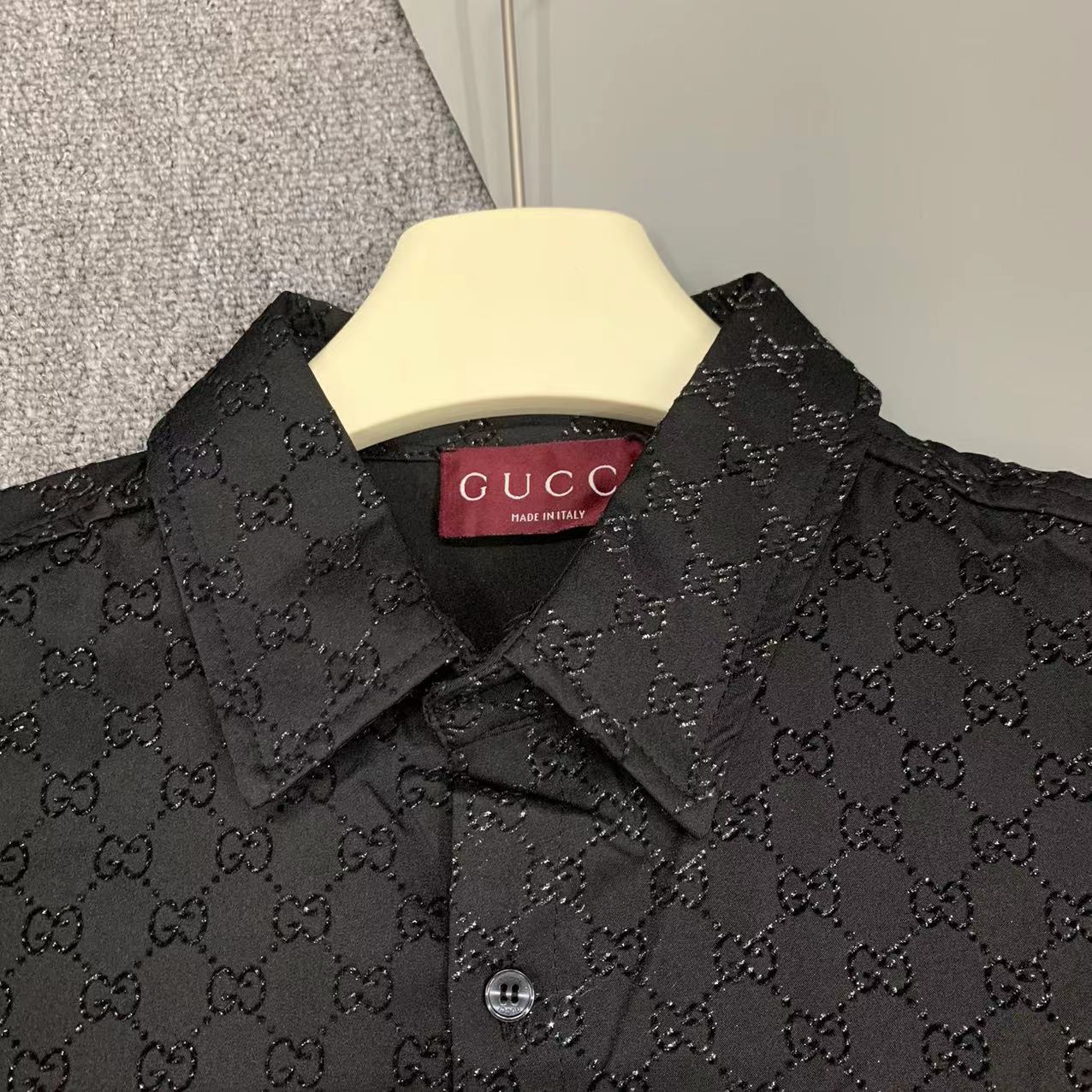  2025 夏季新款Gucci  古奇 印花翻领短袖衬衣套装，高端版本！定制面料 透气舒适度高 细节无可