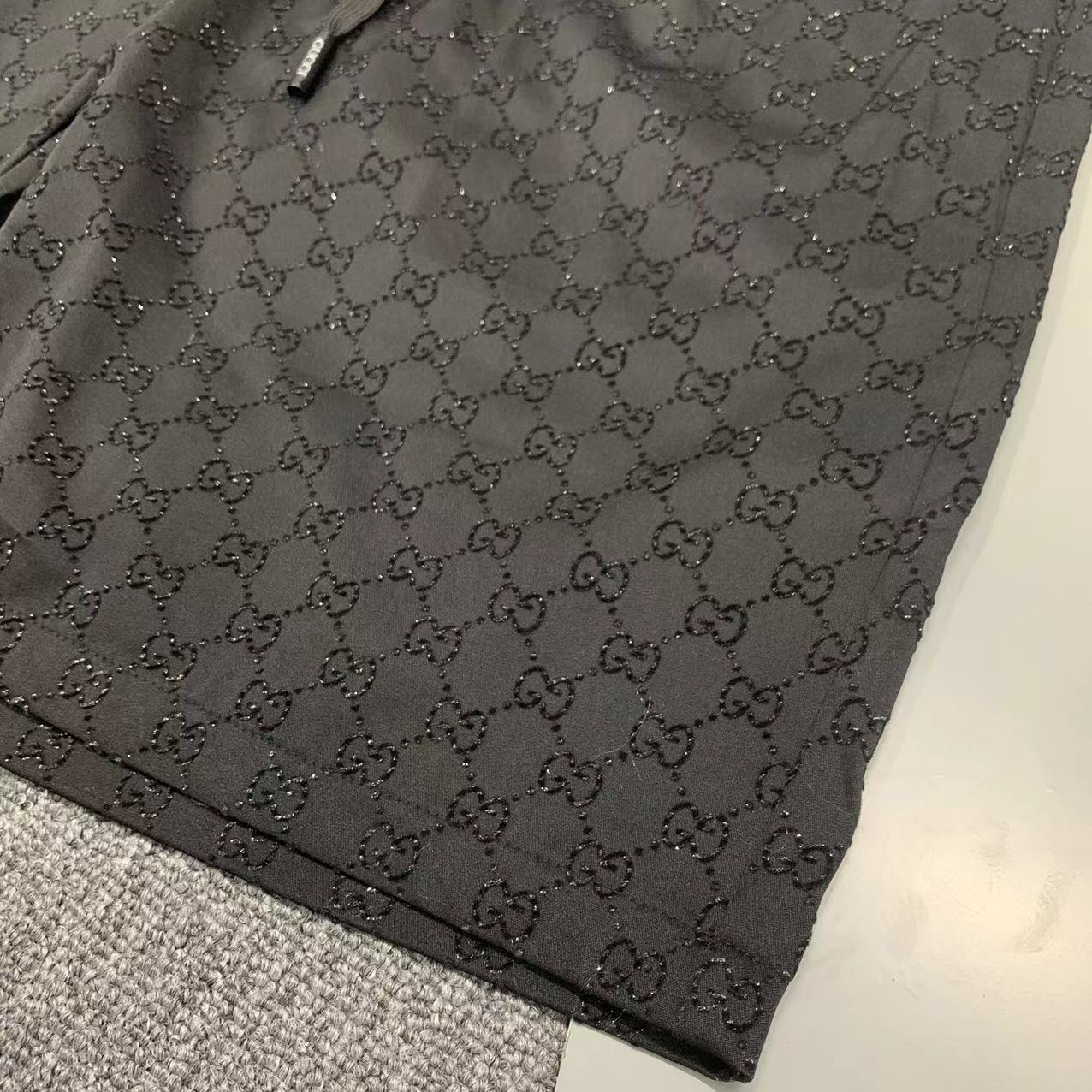  2025 夏季新款Gucci  古奇 印花翻领短袖衬衣套装，高端版本！定制面料 透气舒适度高 细节无可