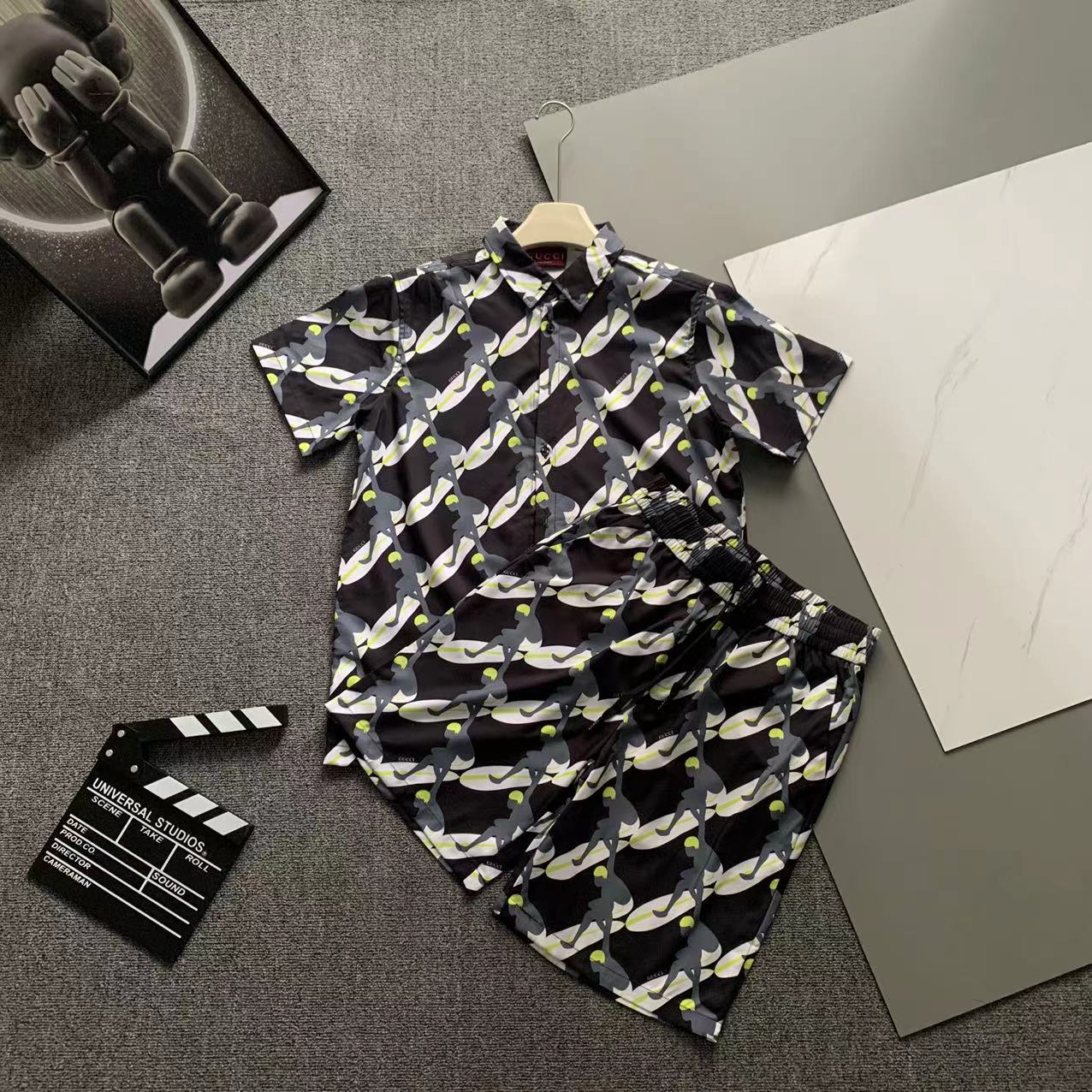  2025 夏季新款Gucci  古奇 印花翻领短袖衬衣套装，高端版本！定制面料 透气舒适度高 细节无可