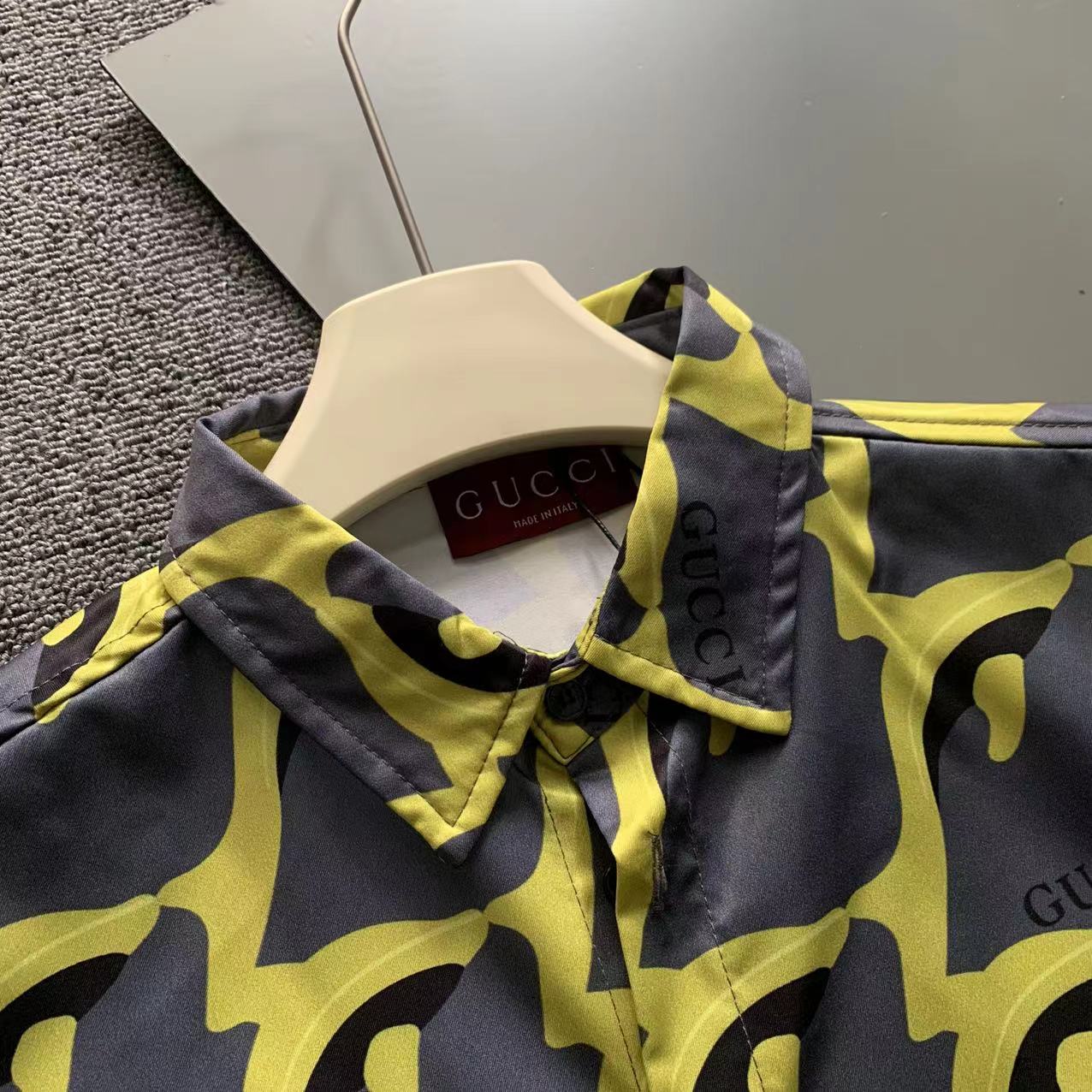  2025 夏季新款Gucci  古奇 印花翻领短袖衬衣套装，高端版本！定制面料 透气舒适度高 细节无可