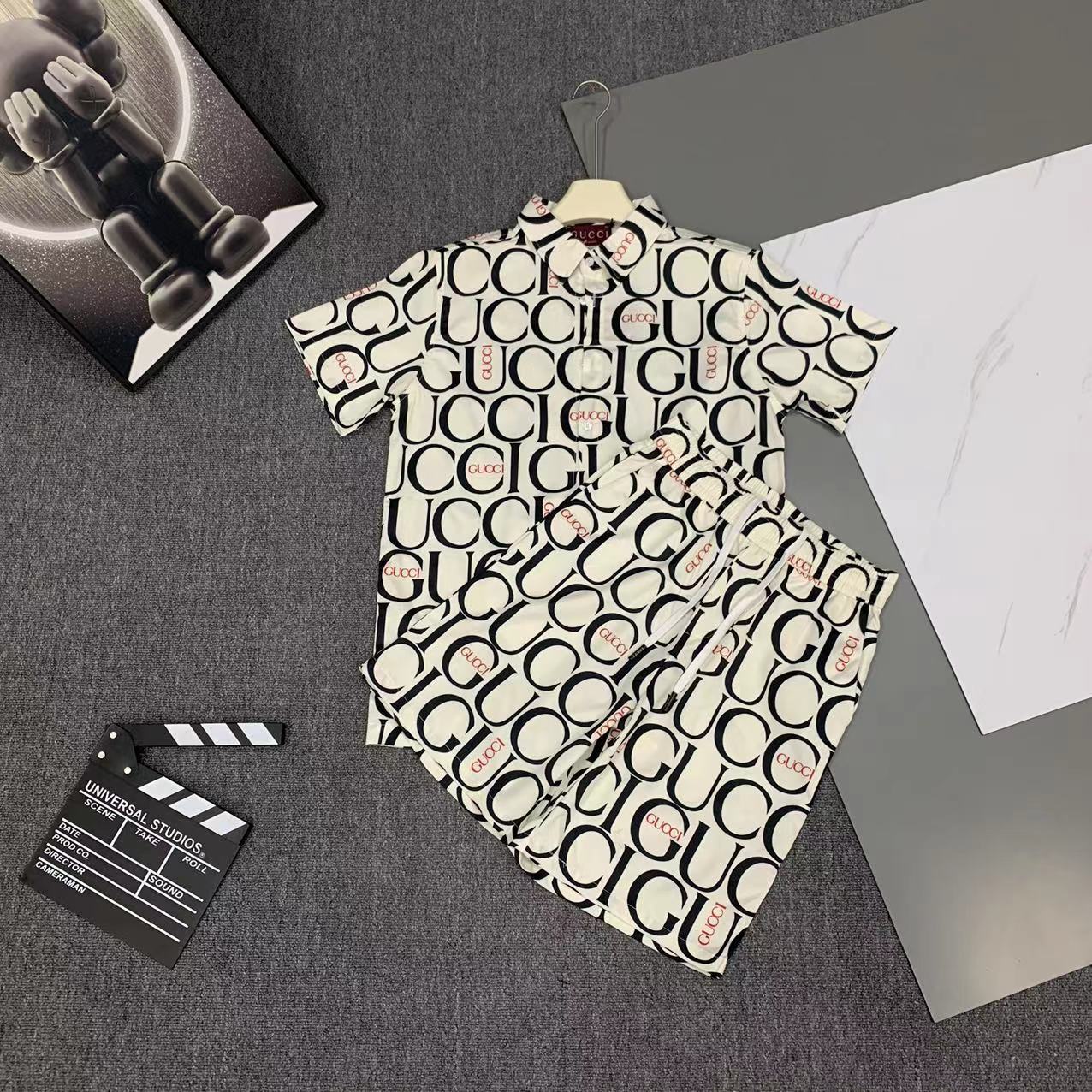  2025 夏季新款Gucci  古奇 印花翻领短袖衬衣套装，高端版本！定制面料 透气舒适度高 细节无可