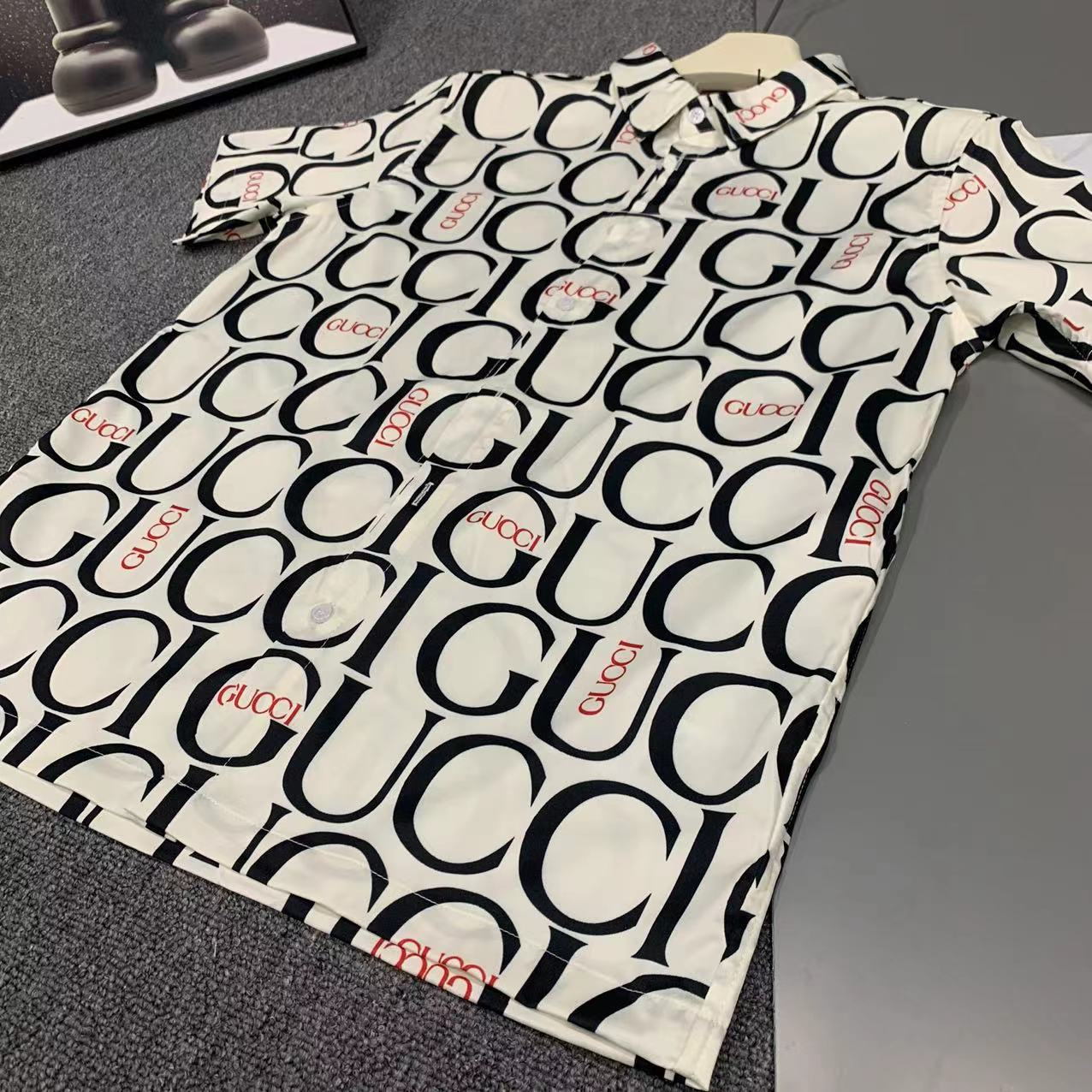  2025 夏季新款Gucci  古奇 印花翻领短袖衬衣套装，高端版本！定制面料 透气舒适度高 细节无可