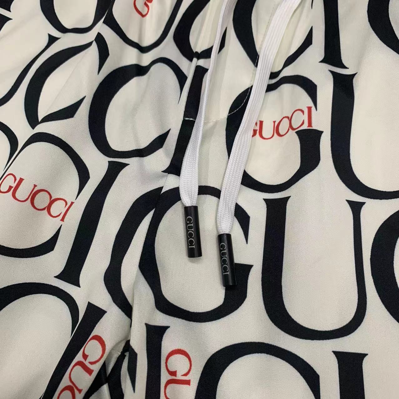  2025 夏季新款Gucci  古奇 印花翻领短袖衬衣套装，高端版本！定制面料 透气舒适度高 细节无可
