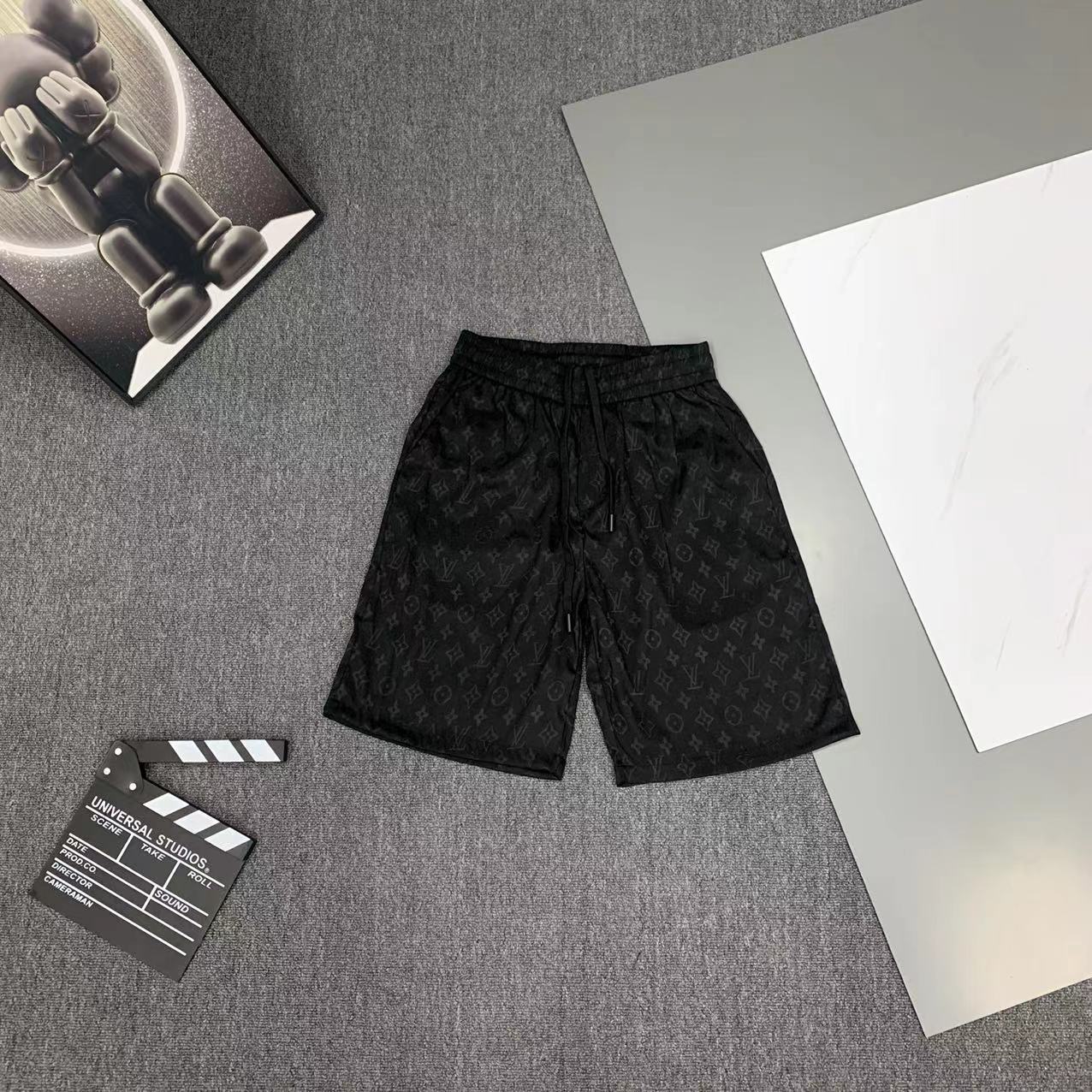  2025 夏季新款Louis 路易 印花翻领短袖衬衣套装，高端版本！定制面料 透气舒适度高 细节无可挑