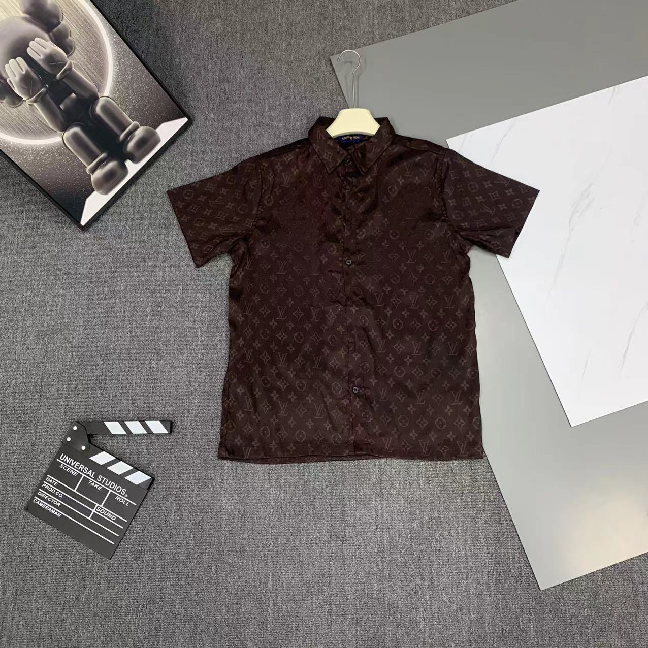  2025 夏季新款Louis 路易 印花翻领短袖衬衣套装，高端版本！定制面料 透气舒适度高 细节无可挑