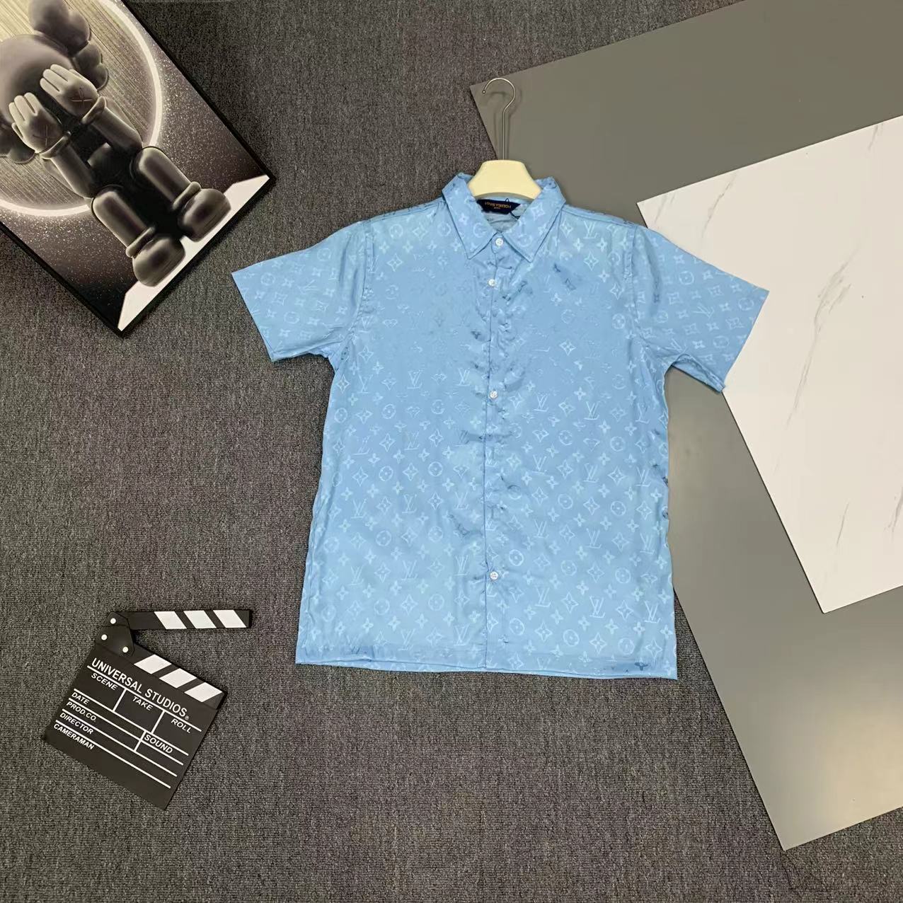  2025 夏季新款Louis 路易 印花翻领短袖衬衣套装，高端版本！定制面料 透气舒适度高 细节无可挑